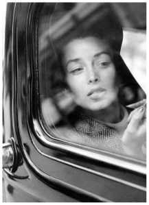 dorian-leigh-photographed-by-her-sister-suzy-parker-vogue-august-1-1954-suzy